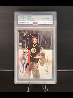 Gerry Cheevers Autographed Hockey Trading Card - 1977 - 1978 Topps